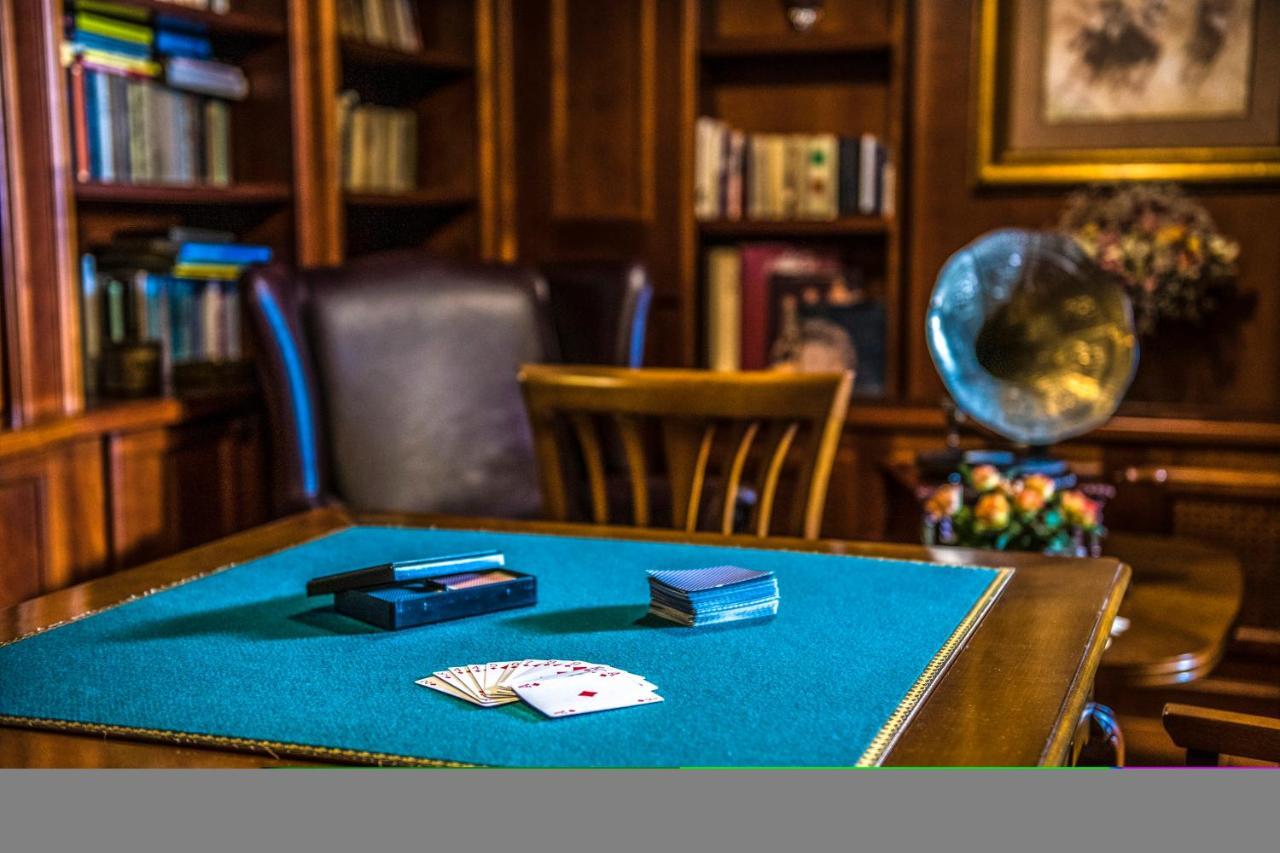Hotel Forest Hills Zirc Dış mekan fotoğraf