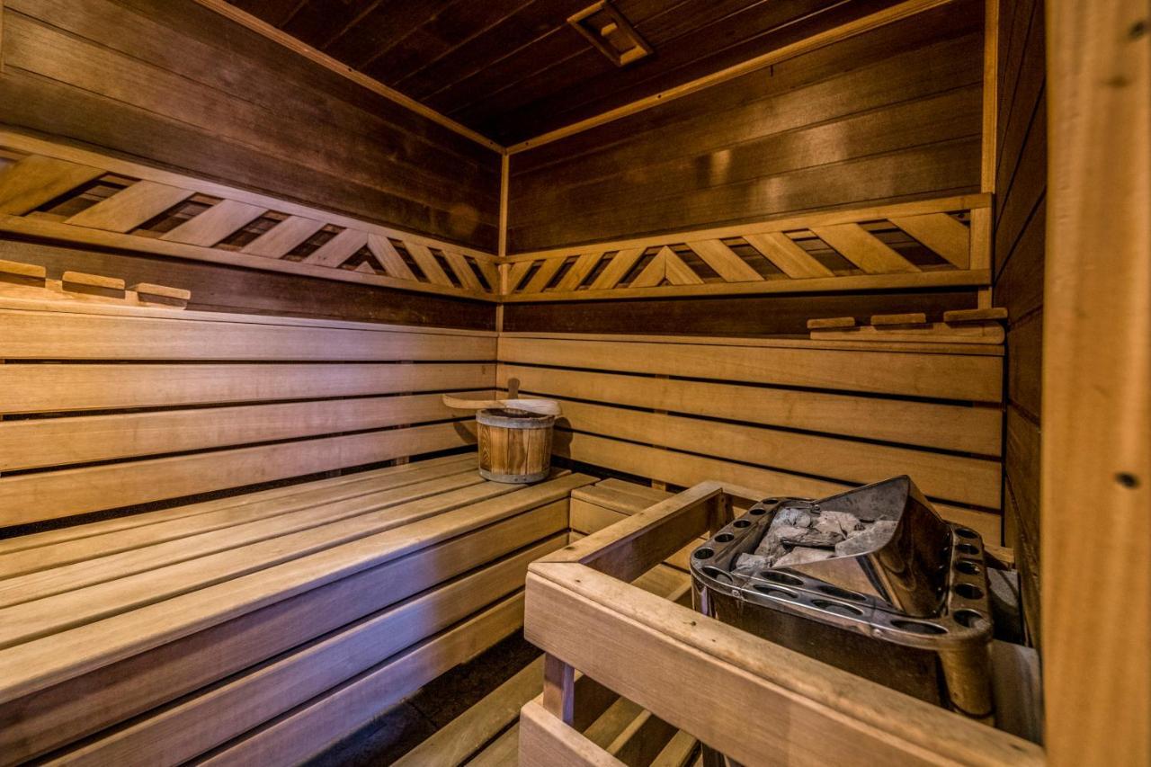 Hotel Forest Hills Zirc Dış mekan fotoğraf