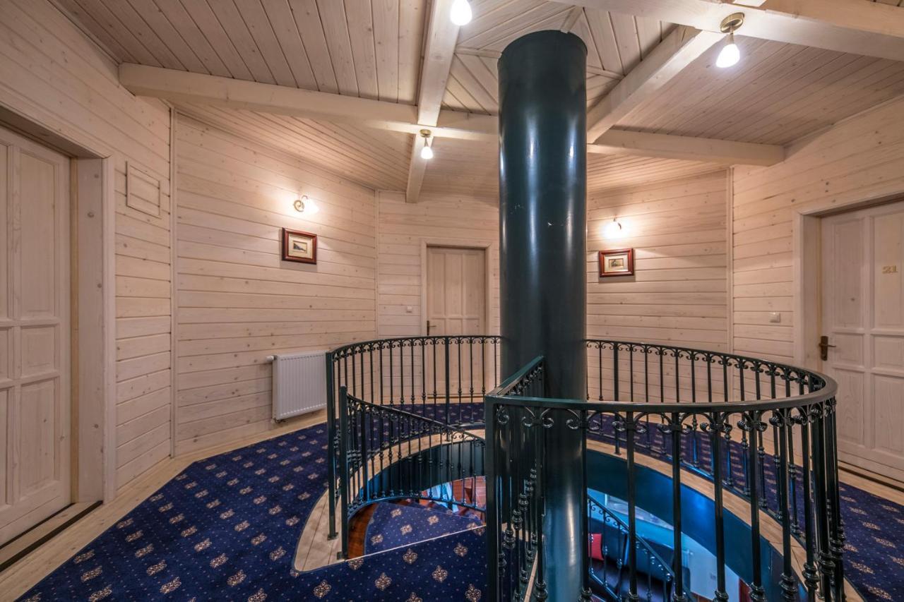 Hotel Forest Hills Zirc Dış mekan fotoğraf