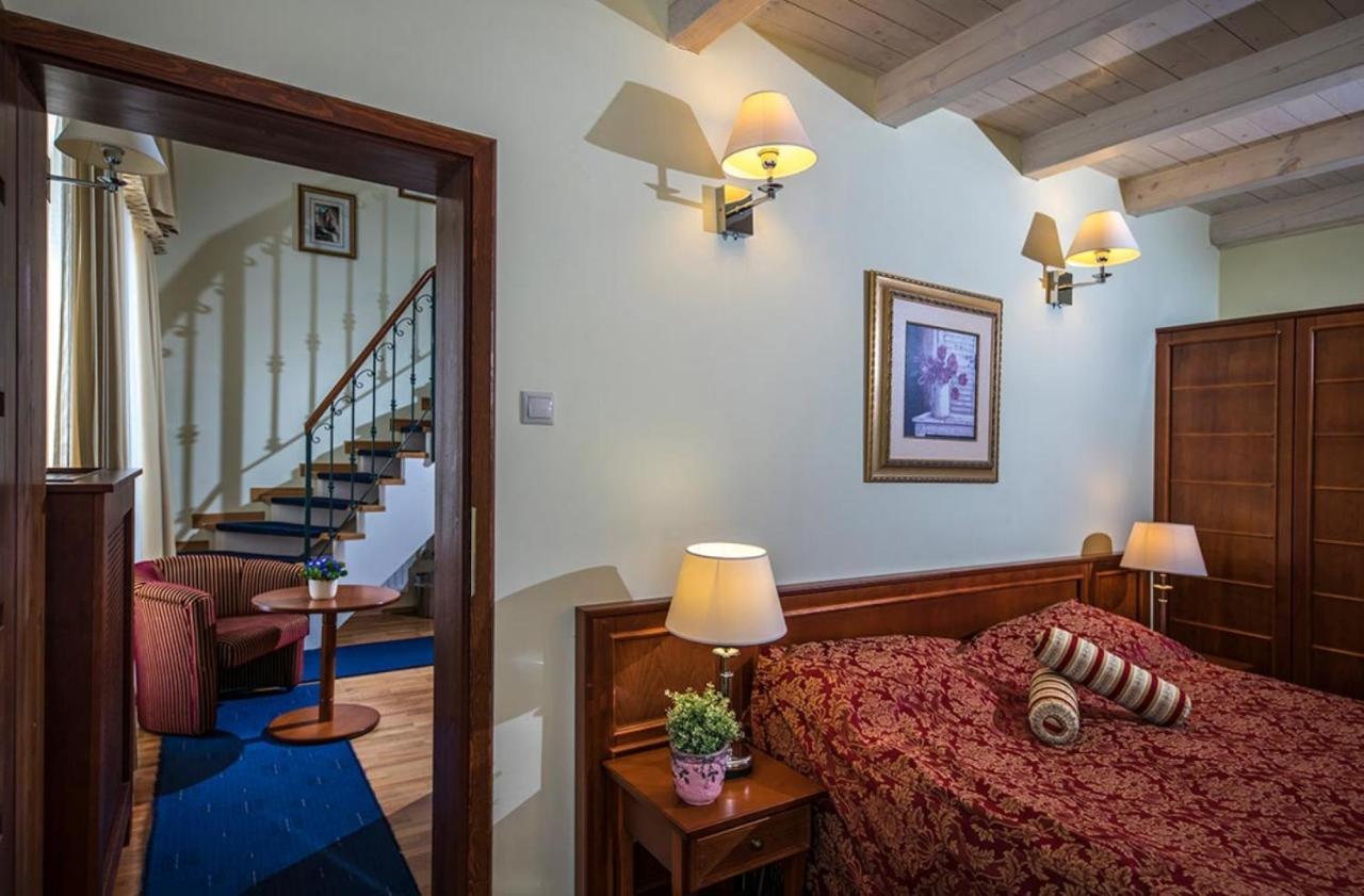 Hotel Forest Hills Zirc Dış mekan fotoğraf