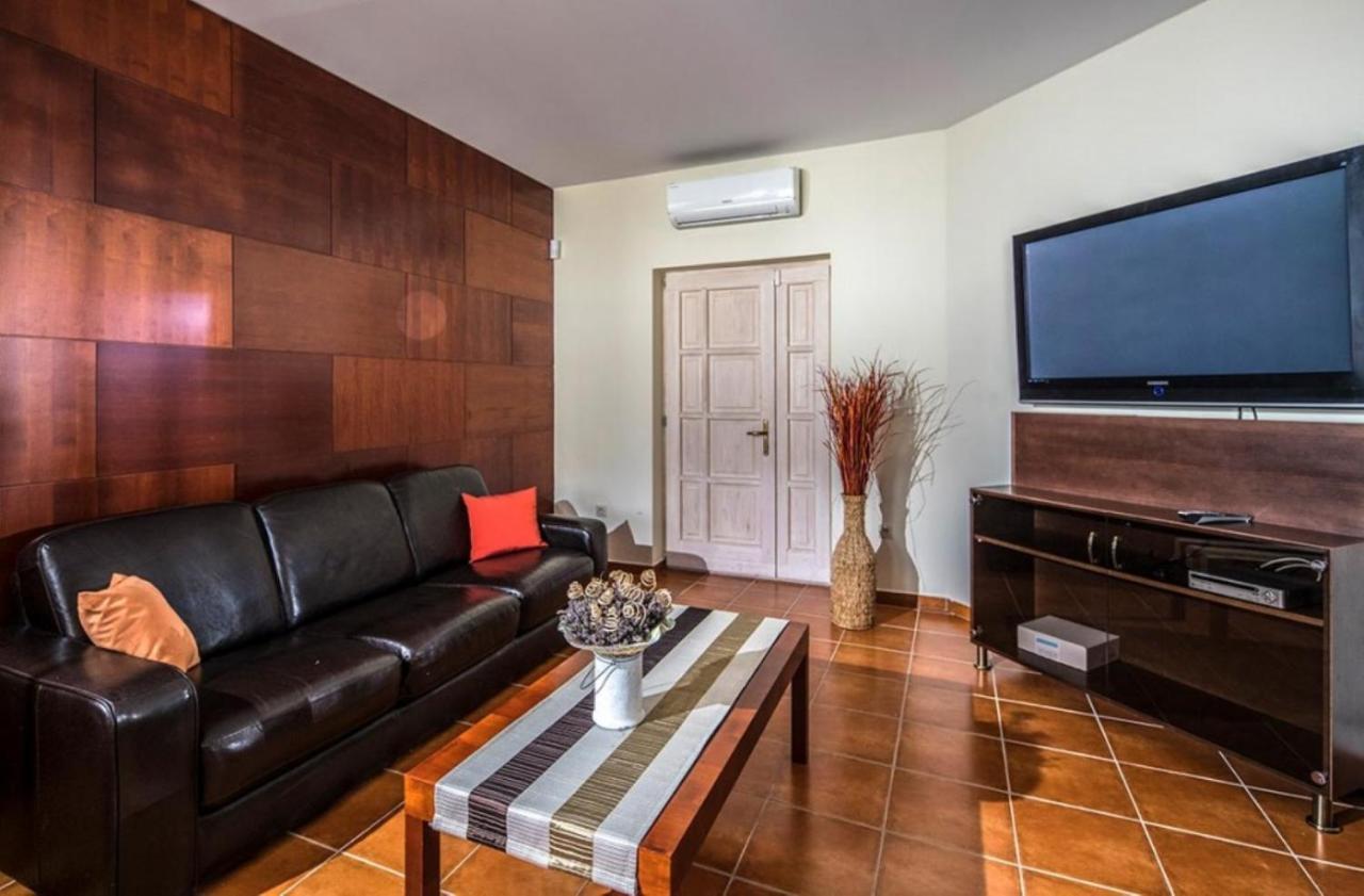 Hotel Forest Hills Zirc Dış mekan fotoğraf