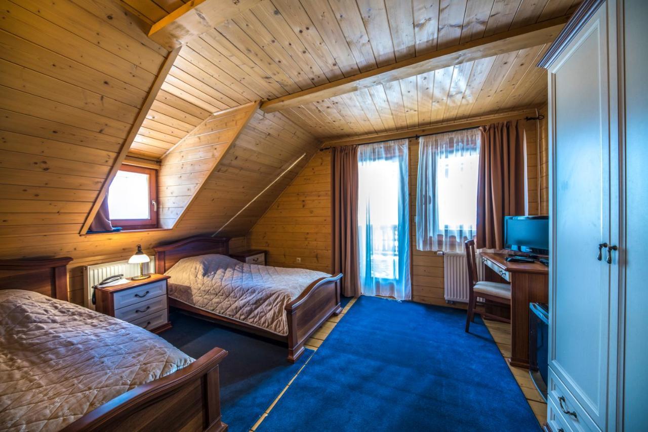 Hotel Forest Hills Zirc Dış mekan fotoğraf