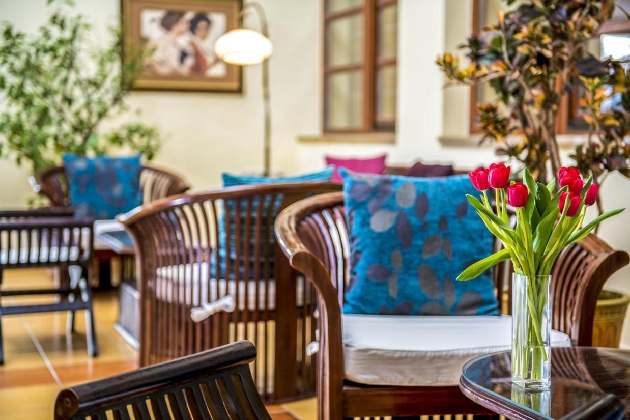 Hotel Forest Hills Zirc Dış mekan fotoğraf