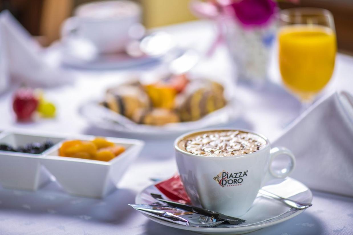 Hotel Forest Hills Zirc Dış mekan fotoğraf