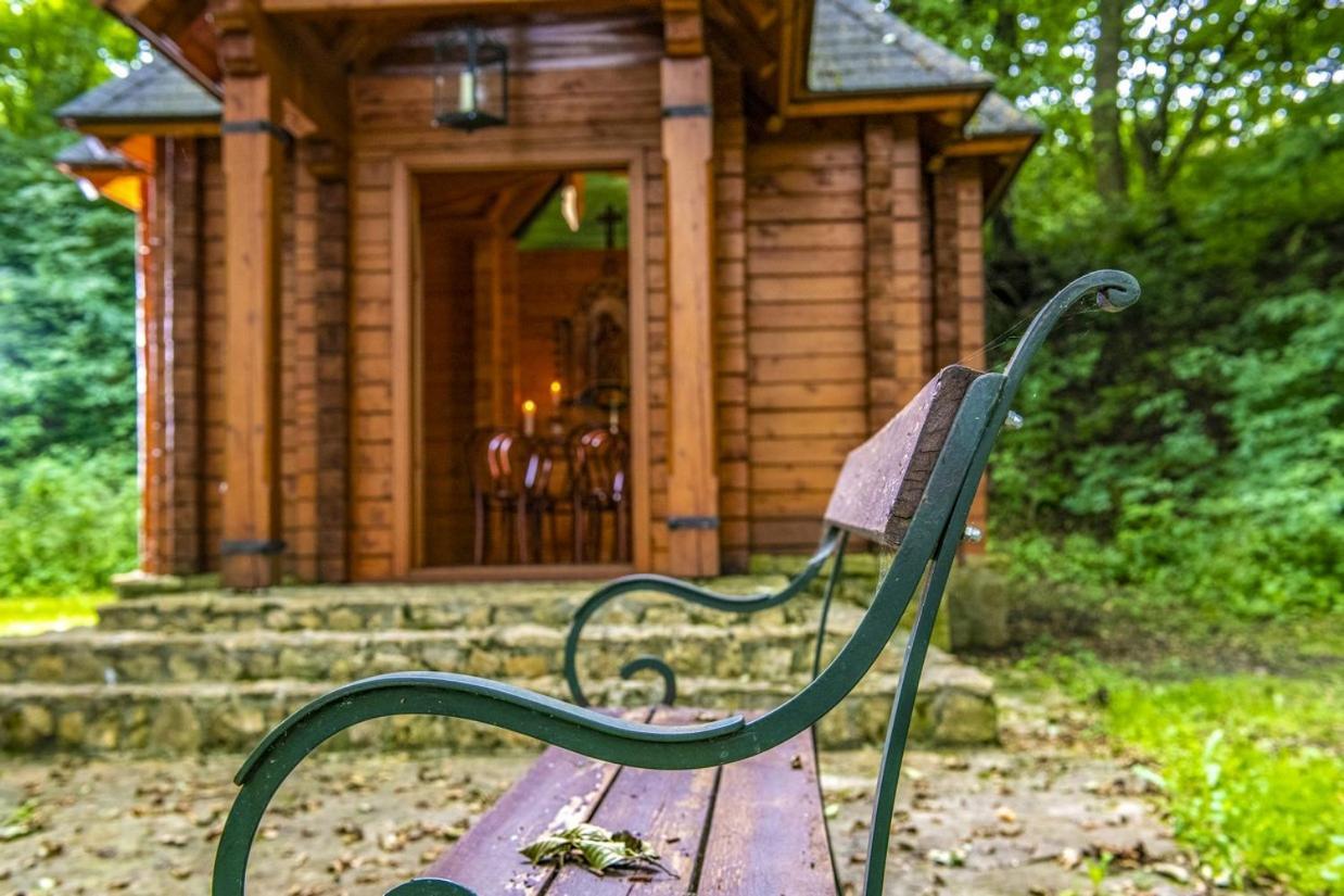 Hotel Forest Hills Zirc Dış mekan fotoğraf