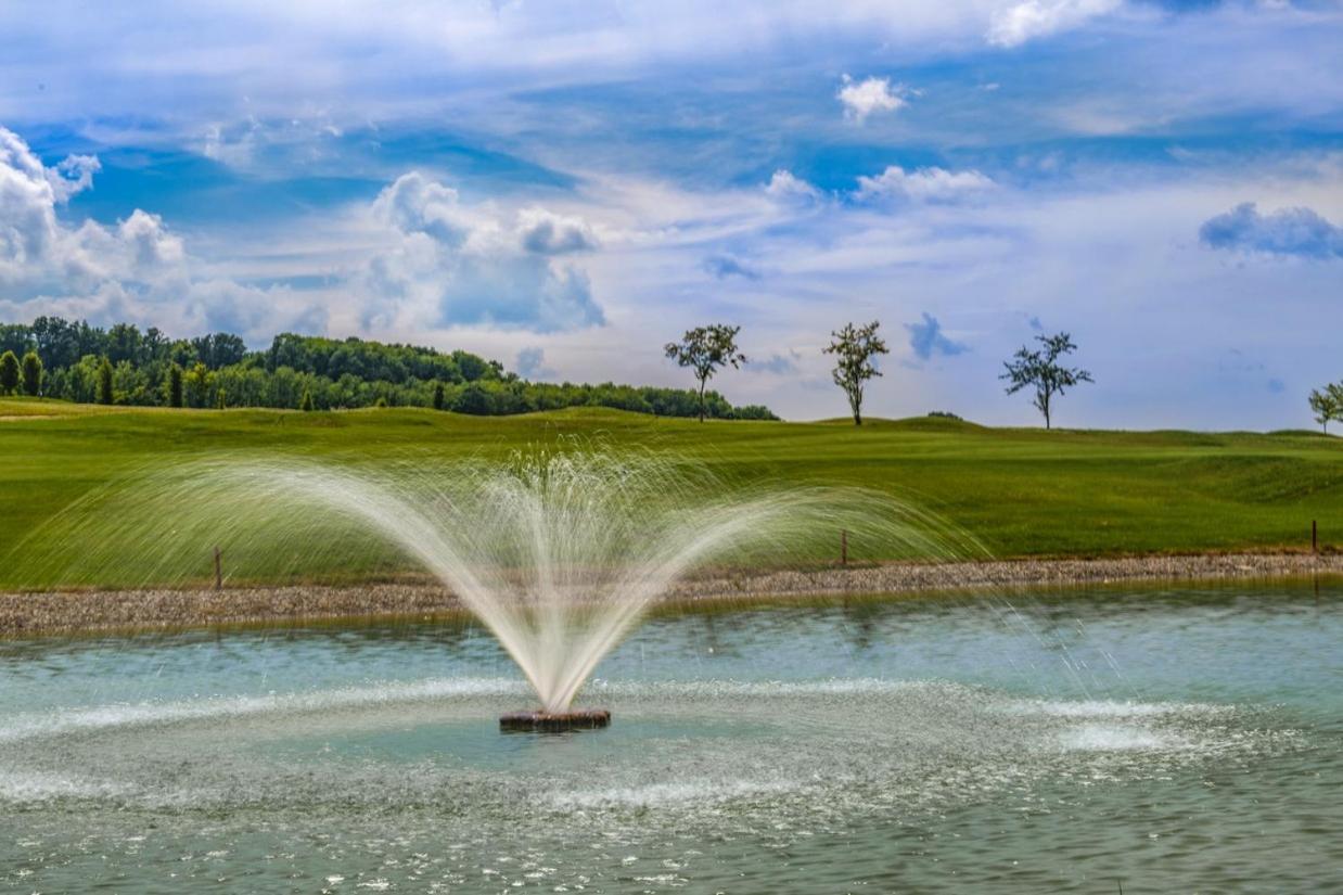 Hotel Forest Hills Zirc Dış mekan fotoğraf